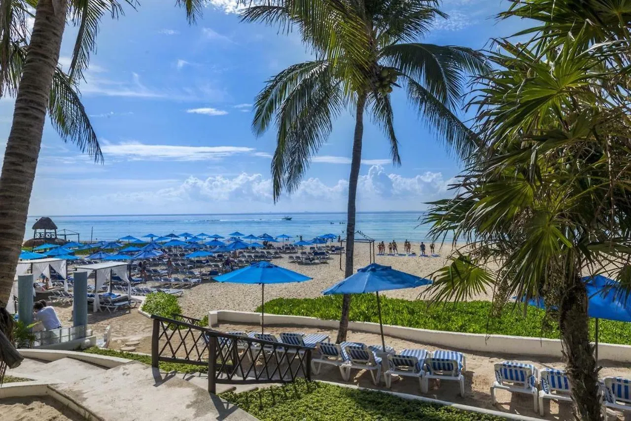 Guest house Sunrise Room In Stunning Villa Playacar Townhouse Stage 2 Playa del Carmen